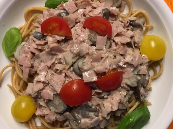 Leichte Nudelsoße mit viel Champignons