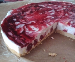 Kekskuchen mit Sauerkirschen