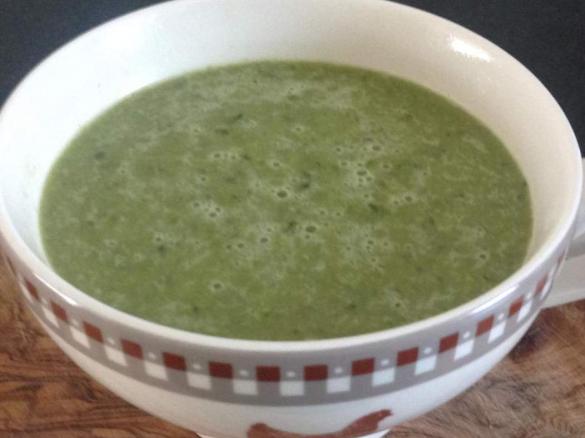 Mangoldsuppe püriert