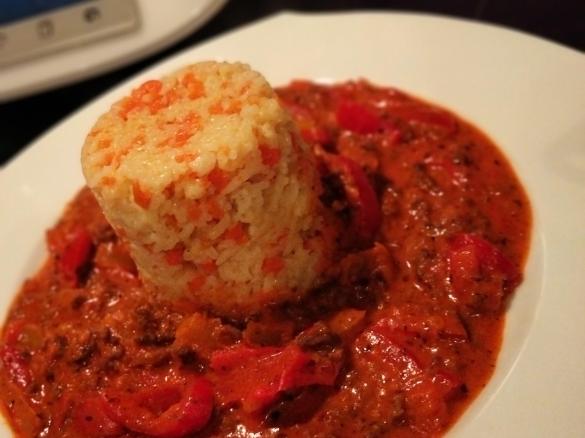 Mediterraner Paprika - Hack - Topf mit Gemüsereis