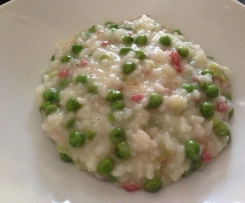 Risotto mit Erbsen und Schinken