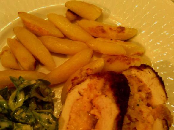 Gefüllte Hähnchenbrustfilet auf "Cordon bleu"-Art 