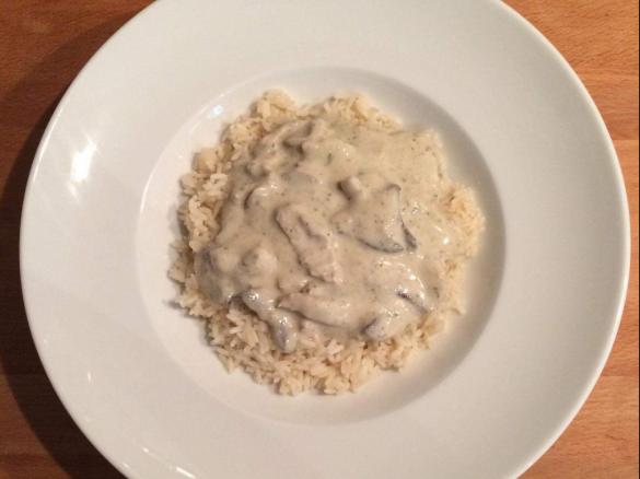 Schweinegeschnetzeltes mit Champignonrahmsoße