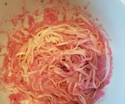 Gerrys Spaghettini mit Meerrettich- und rote Bete-Soße