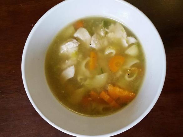 Hühnersuppe