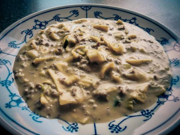 Hackfleisch-Käse-Lauch Suppe