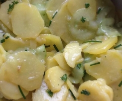 Kartoffelsalat mit Gurke - einfach & köstlich