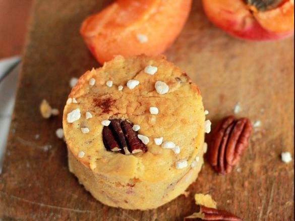Frühstücks-Muffins mit Aprikosen und Pecannüssen
