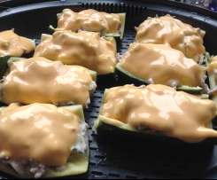Gefüllte Zucchinischiffchen