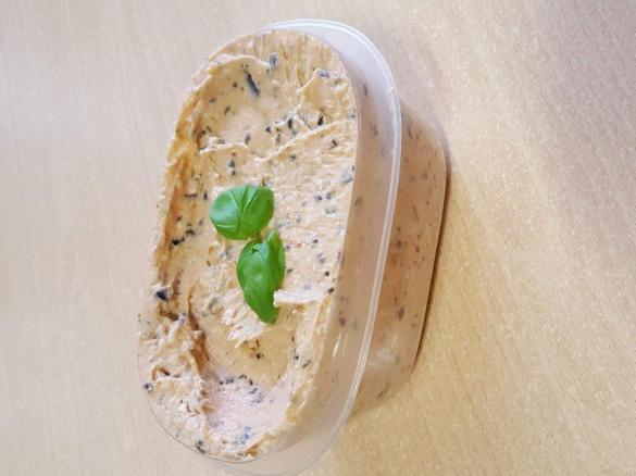 Leckerer Schafskäseaufstrich