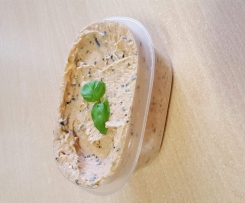 Leckerer Schafskäseaufstrich