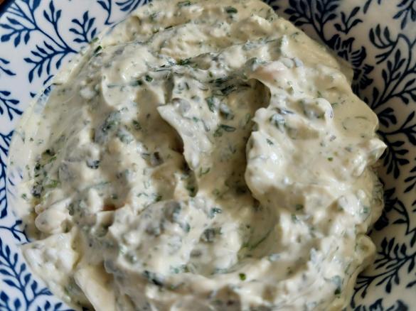 Schnelle Zwiebelfrischkäsecreme