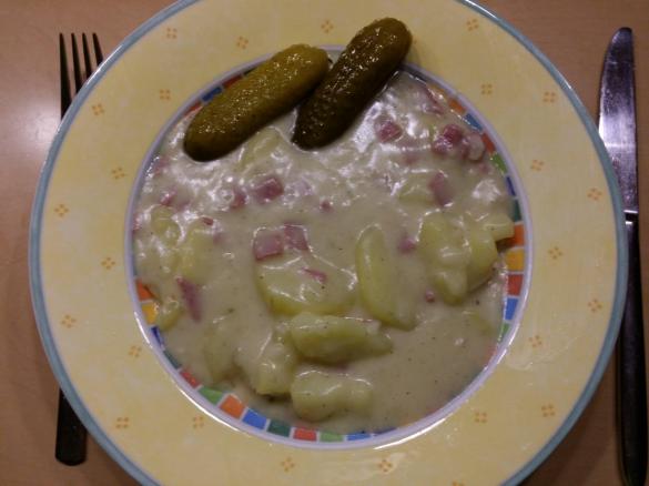 Béchamelkartoffeln mit angebratener Salami