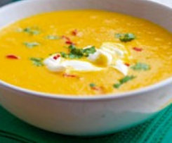 Möhren-Orangen-Suppe mit Ingwer