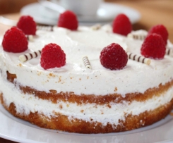 Vanille-Quark-Torte mit Himbeeren