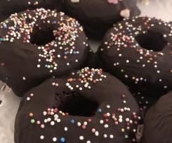 Softe Schokoladendonuts vom Donutblech