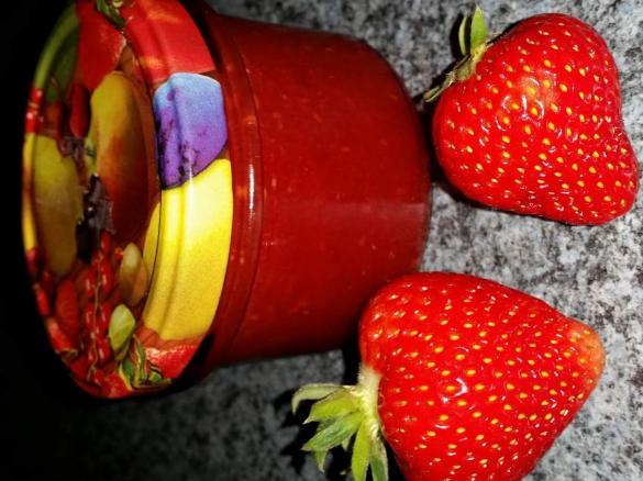 Erdbeer-Marmelade, super einfach und lecker!!