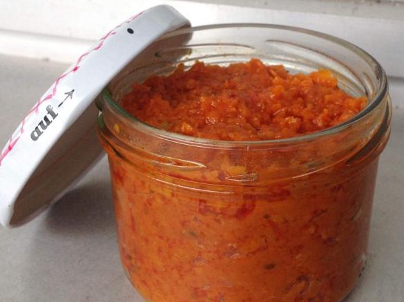 pikanter Möhren-Nuss-Aufstrich