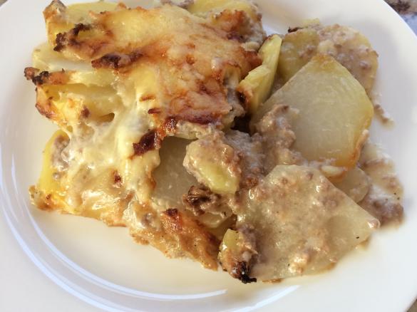 Kartoffel-Kohlrabi-Auflauf mit Hackfleisch