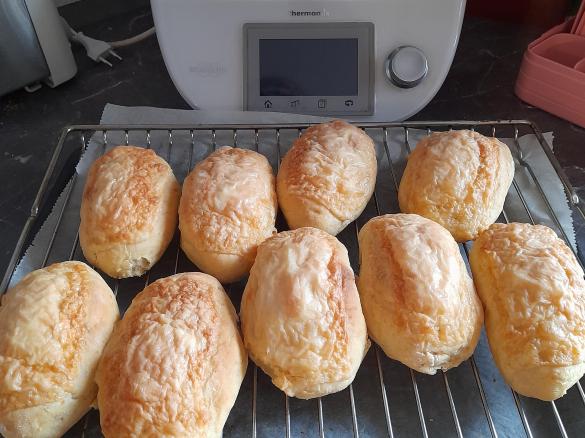 Kartoffel-Möhren-Käsebrötchen