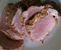 Mediterran gefüllte Schweinelende