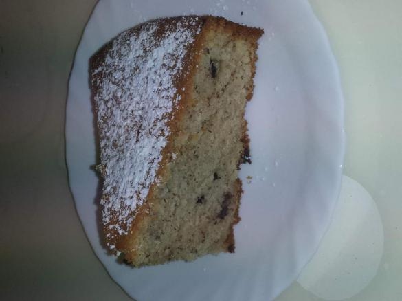 Nusskuchen mit Schoko tropfen