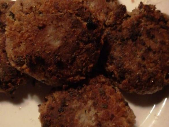 Frikadelle auf Kidneybohnen-Basis