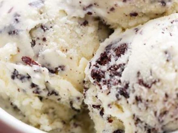 Stracciatella-Mandel-Dessert