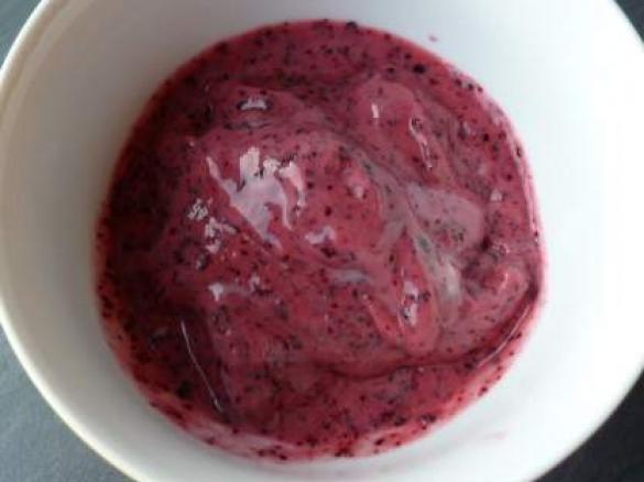 Schwarze Johannisbeer-Vanille-Eis