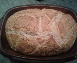Körnerbrot mit Joghurt aus dem Römertopf