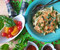 Pasta mit Tomaten-Pfirsich-Ingwer-Sauce