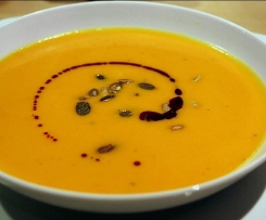 Kürbis-Kokos-Süppchen - VEGAN