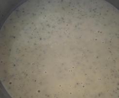 Zucchinisuppe mit Zitrone und Parmesan