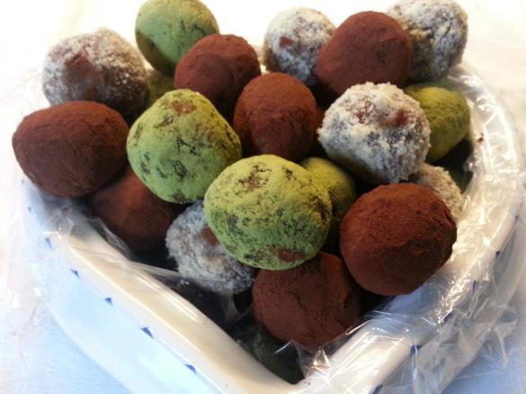 Ayurvedische Energiekugeln - vegan