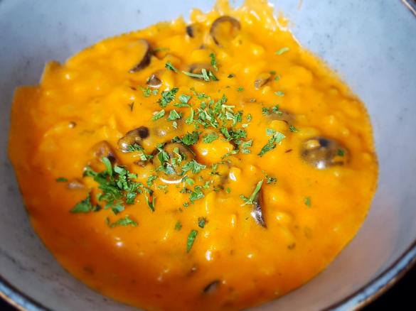 Kritharaki Nudeln mit Oliven