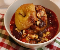 Bratäpfel mit roter Grütze