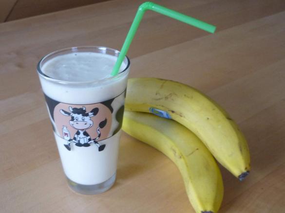 Erfrischender Joghurt-Bananen-Drink