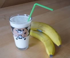 Erfrischender Joghurt-Bananen-Drink