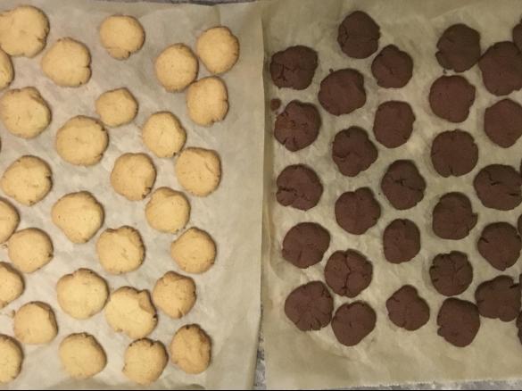 Schmalznüsse weiß und braun