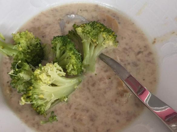 Käsesuppe mit Hackfleisch