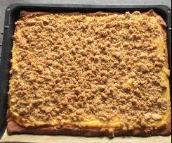 Streuselkuchen vom Blech mit Puddingfüllung