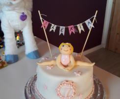 Festliche Fondanttorte/ Motivtorte mit fruchtiger Buttercreme und Ganache aus weißer Schokolade