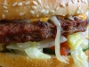 Cheese-Burger de Luxe mit raffinierter Sauce