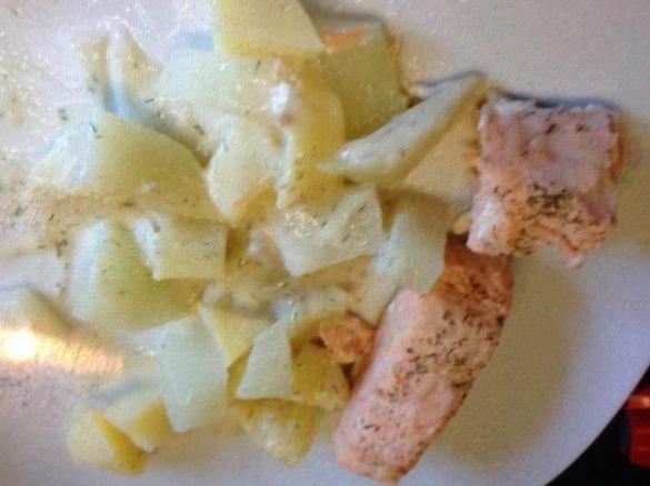 Kartoffel-Kohlrabigemüse mit Lachs & Soße