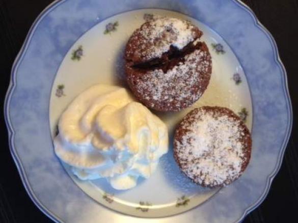 Schokomuffins mit schmelzendem Kern