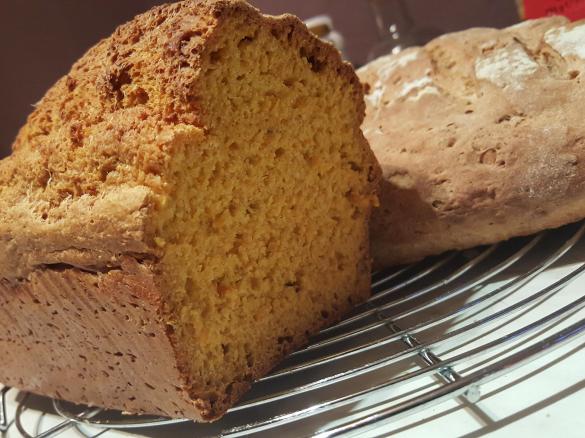 Dinkel-Möhren-Buttermilch Brot