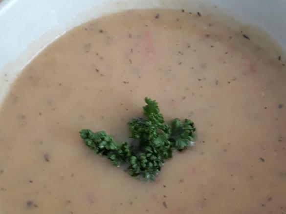 Kartoffelsuppe mit Mettenden