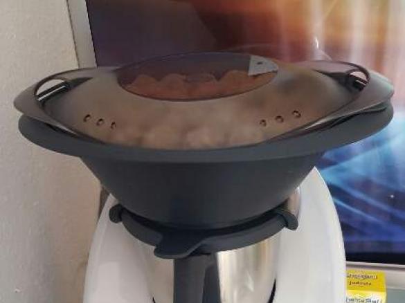 Avgolemono griechische Zitronen-Hackbällchen-Suppe