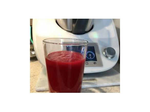 Rote Beete-Möhren-Apfel-Smoothie