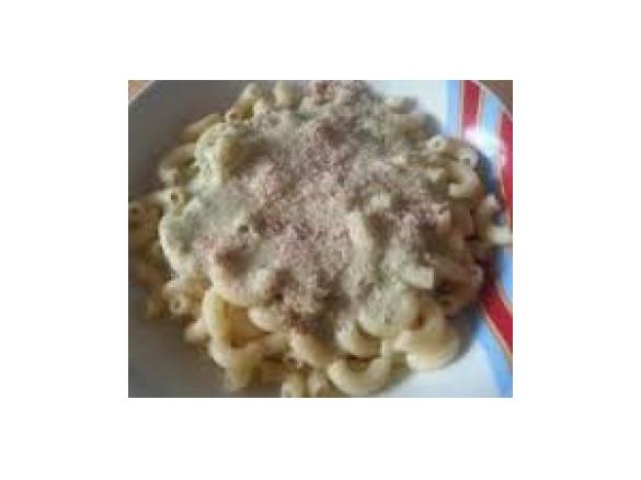 Zucchini-Gorgonzola-Mandel Soße für Nudeln